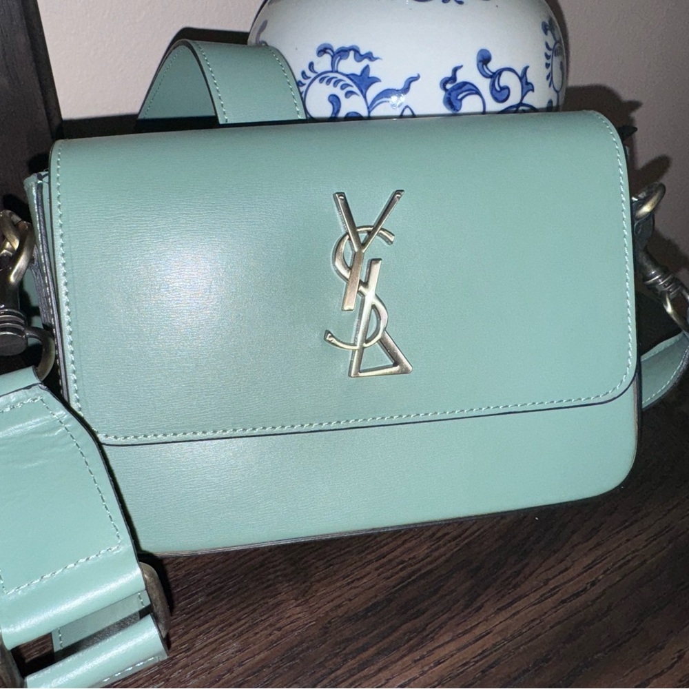 Italian leather handbag / crossbody. Made in Italy